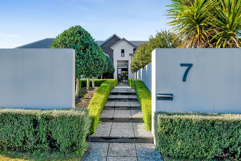5-7 Adam Lile Drive, Highlands Park, New Plymouth, Taranaki