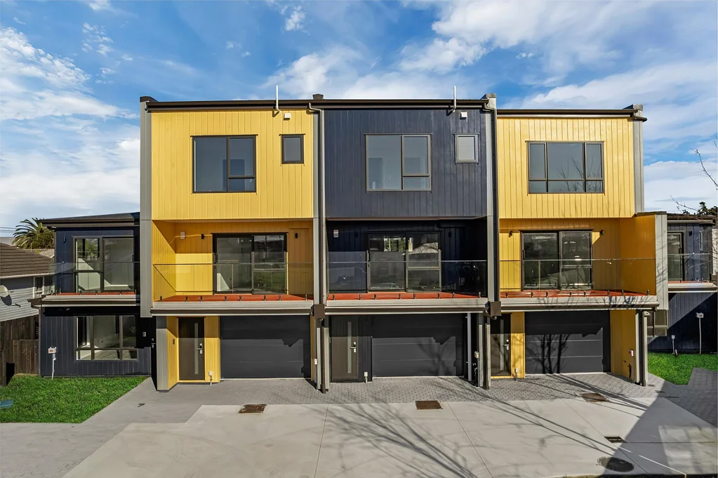 Manurewa 2 Slaapkamer Modern, Low-Maintenance & Freehold