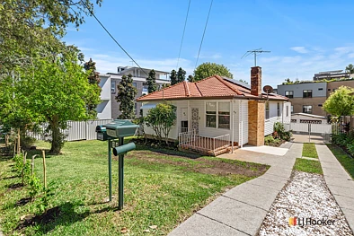 Peakhurst 4房 近公园车站 600平阔地 17.8米临街面 R4开发潜力 高回报出租 Potential Duplex Site STCA