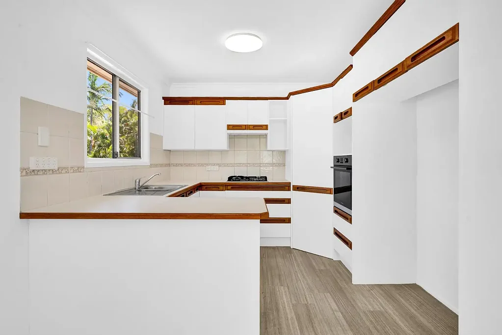 Renovated Top-Floor Living with Space to Move