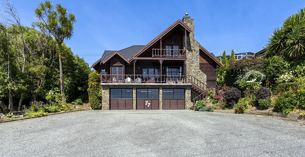 Riverton 4房  Coastal Living with Ever Changing Views