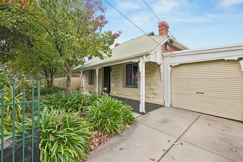 Character Charm in a Premier Clarence Park Location