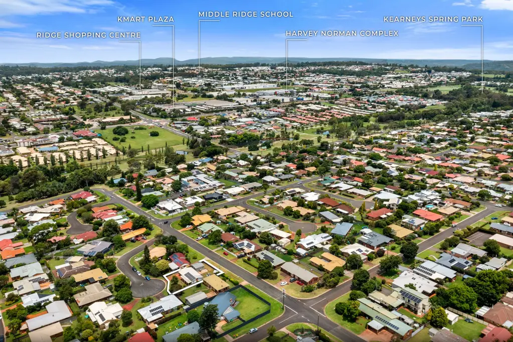 5 Richards Court, Kearneys Spring, QLD 4350