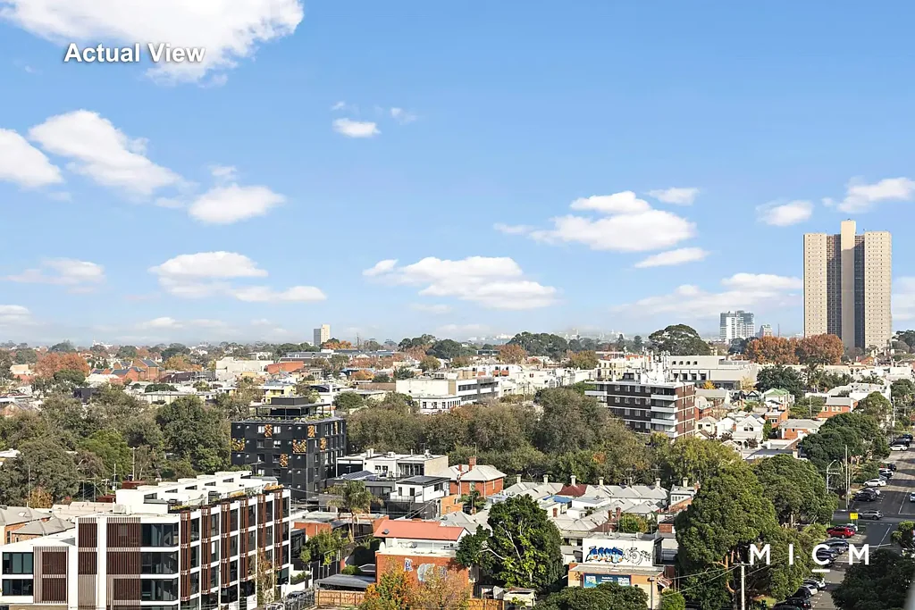 South Melbourne 3房 123sqm转角公寓 南墨尔本核心地段 3卧2卫2车位 落地玻璃环绕 开放式起居区 Bosch升级电器 全宽阳台俯瞰社区 Shrine视野 主卧带步入式衣帽间 奢华主浴 全高瓷砖 次级玻璃窗 充满光线 Capri度假村式设施 游泳池健身房 Family-Sized Entertainer in a Special South Melbourne Neighbourhood