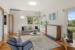 5 Rowena Road, Malvern East