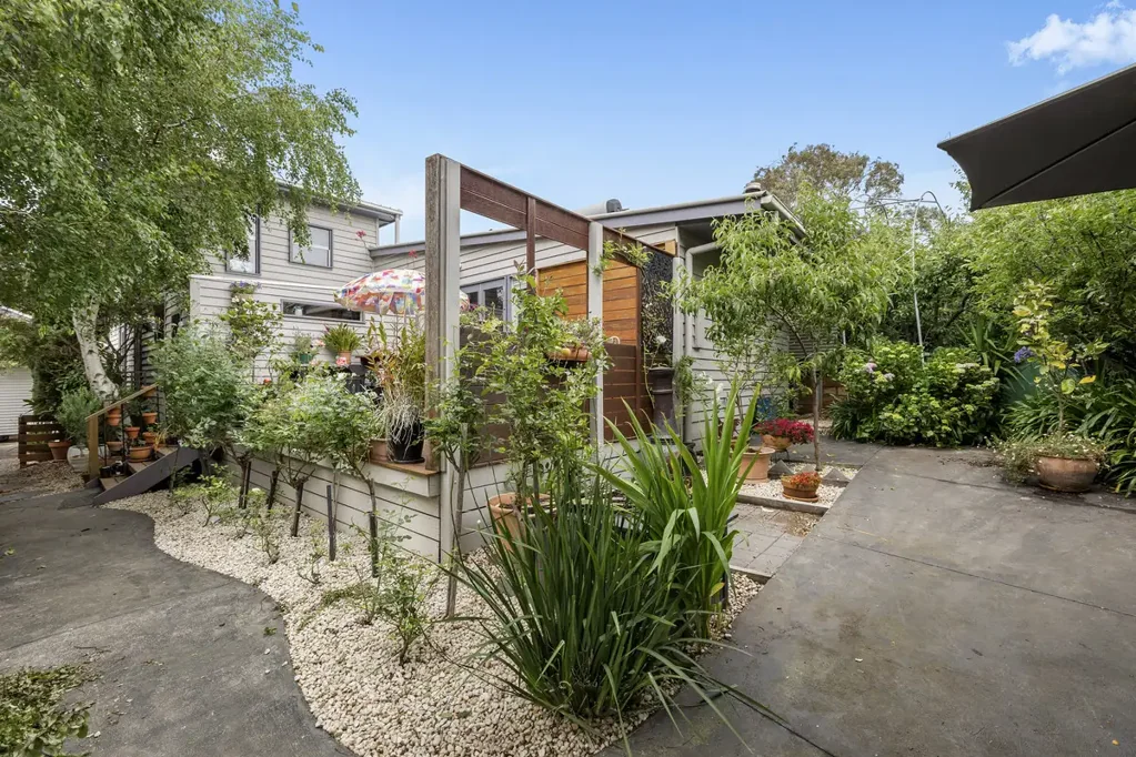 Portarlington 4Moenga Quaint Coastal Retreat with Garden Charm and Relaxed Living