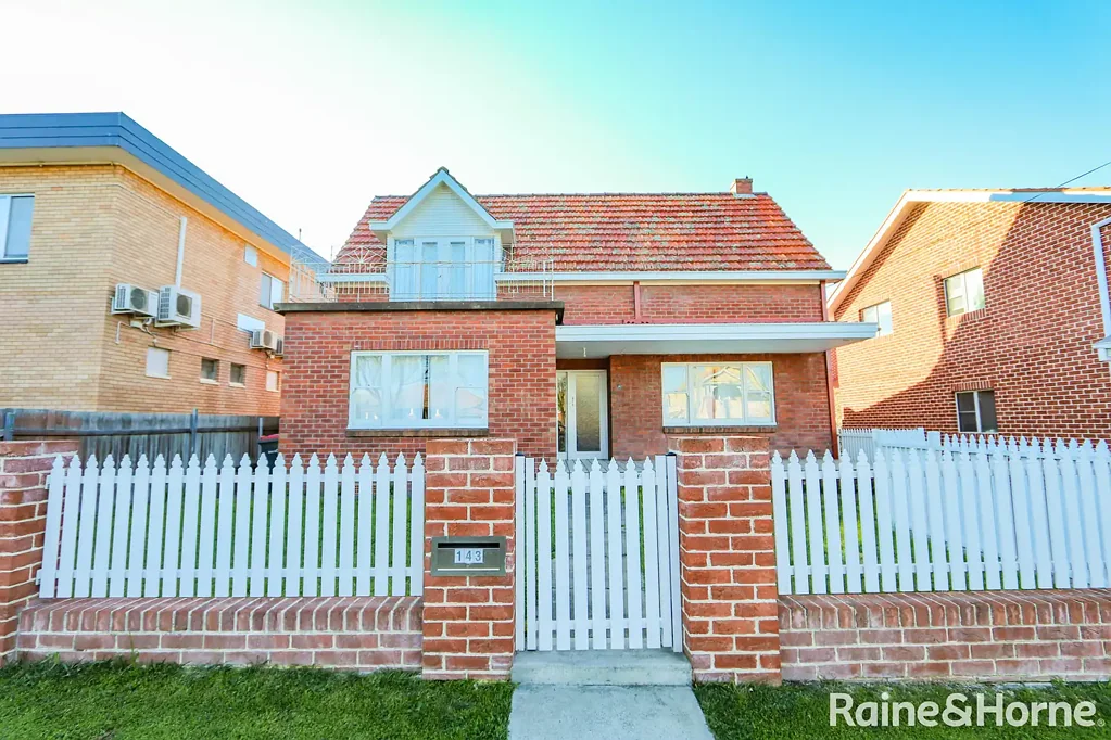 William Street- Available 30/10/25!!!!