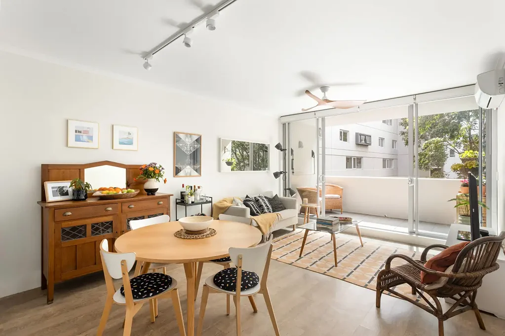 Zetland 2房 一套现代化的错层式公寓，位于度假村风格的综合体中 A contemporary split-level apartment in a resort style complex