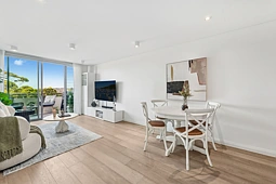 2/694-696 Old South Head Road, Rose Bay