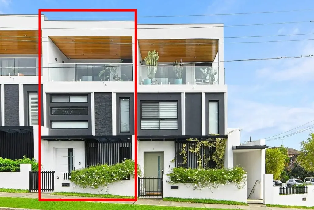 Luxurious Three Bedroom Terrace