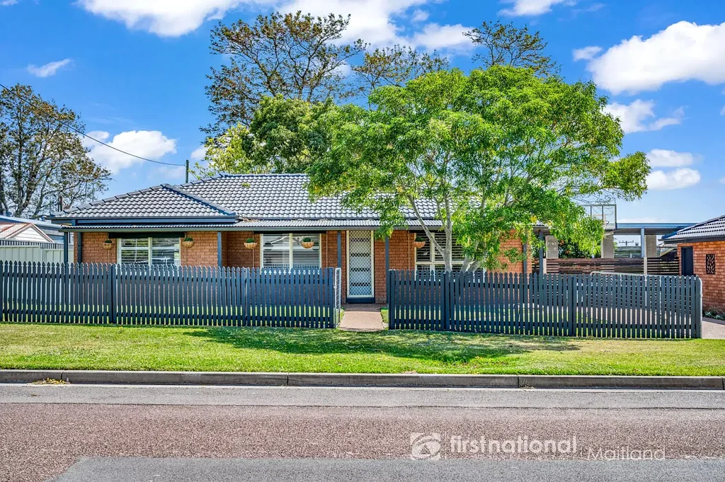 Beautifully Family Home with Exceptional Outdoor Entertaining