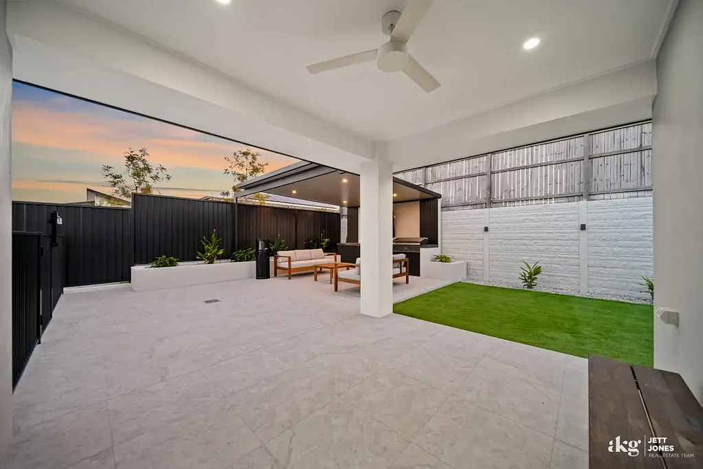Logan Reserve 4房 您的专属私人绿洲 Your Own Private Oasis