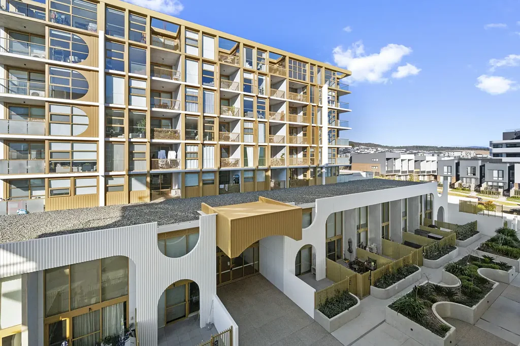 Luxury Three-Bedroom and 3 bathroom Living at BLVD, Denman Prospect