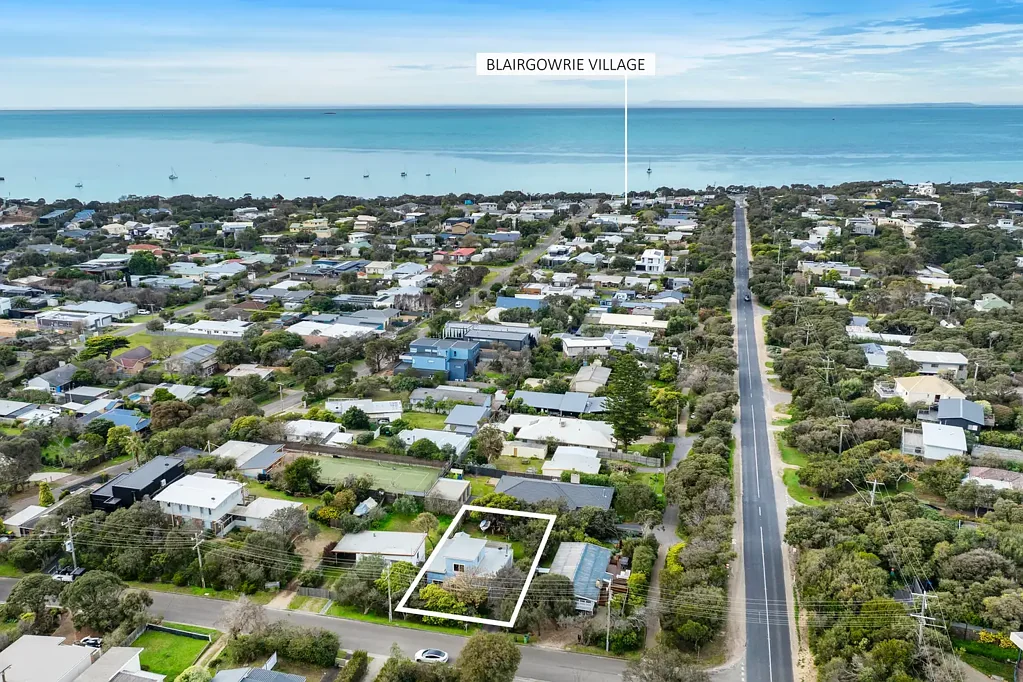 Blairgowrie 4 Bedroom Relaxed beach vibe – steps from the village