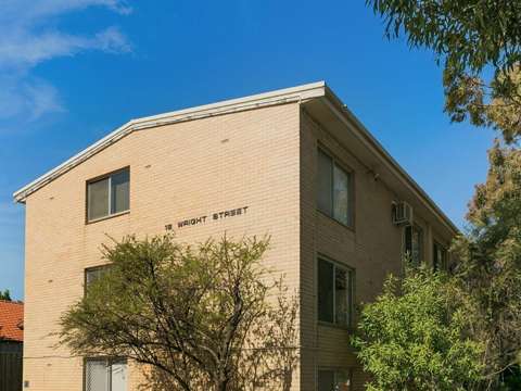 Perth 1 Bedroom TOP FLOOR LOCATION