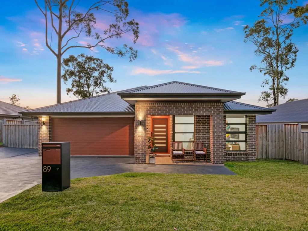 Modern Family Living in Prime Location