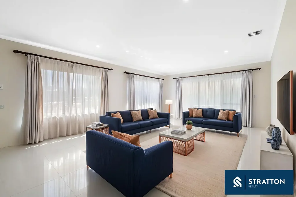 Cannington 4ห้องนอน High Ceilings, Solar Living and a Central Location