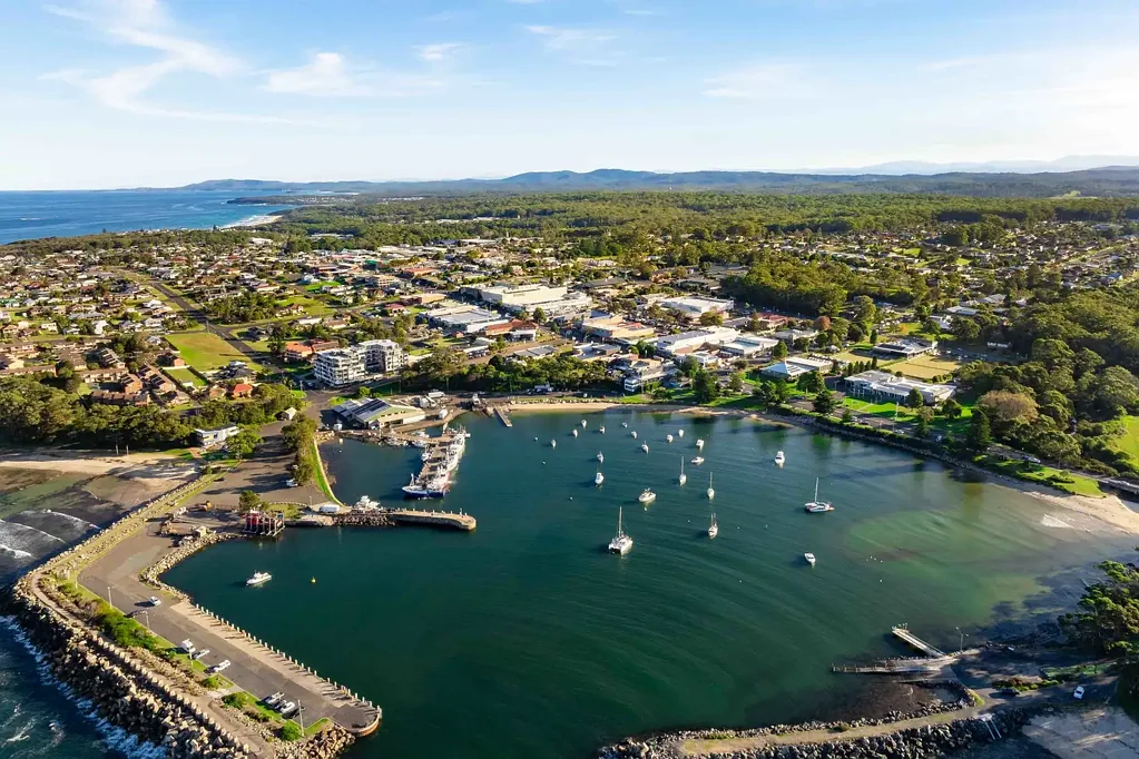 Ulladulla 4房  Develop (STCA) or Land bank, the choice is yours!
