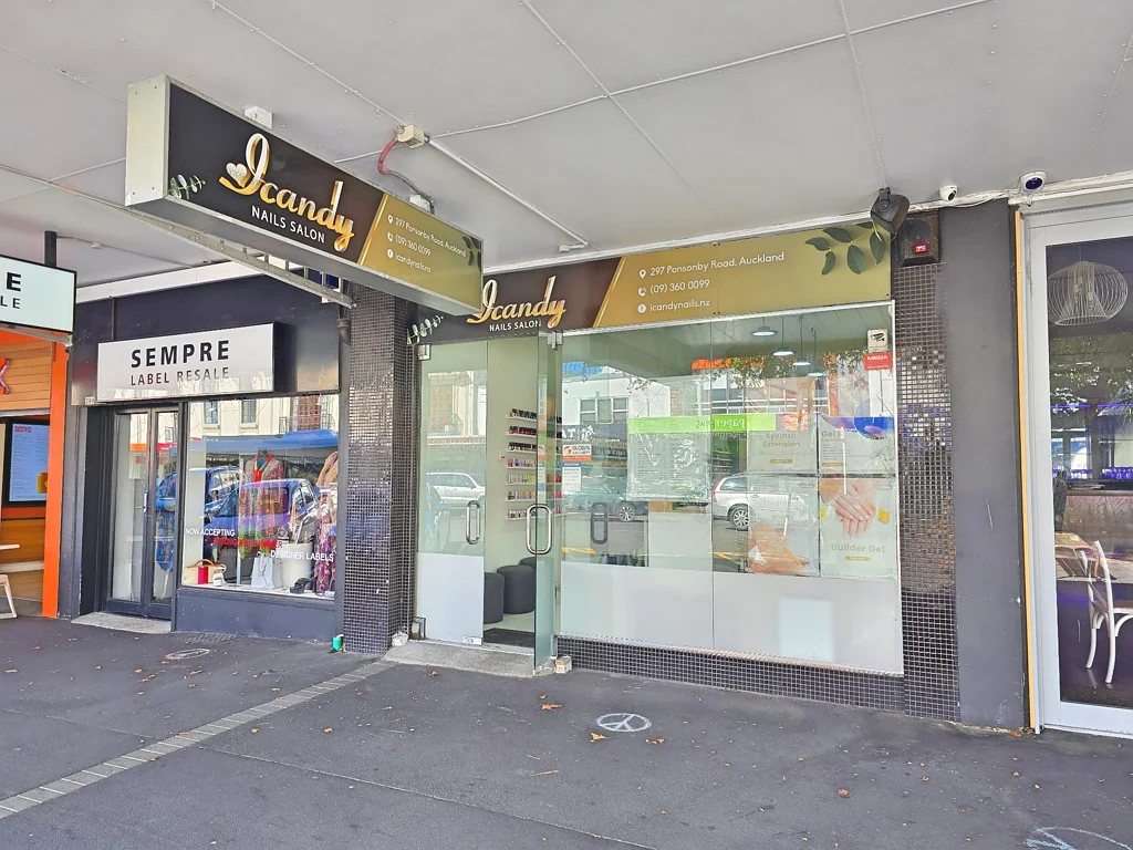 Ponsonby Exceptional Retail in Three Lamps, Ponsonby