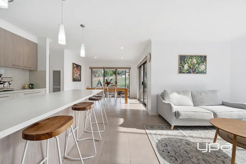 37 Main Street, Gordon, VIC 3345