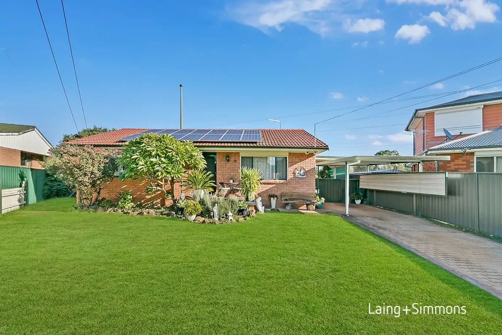 Mount Druitt 3房 宽敞客厅木地板 自然光充沛 遮阳篷泳池娱乐 宽敞637sqm地块 厨房花岗岩台面 三卧主卧带柜 完整浴室按摩浴缸 太阳能中央空调 安静社区近学校交通 Impressive family home with a swimming pool set on a north-facing 637sqm parcel