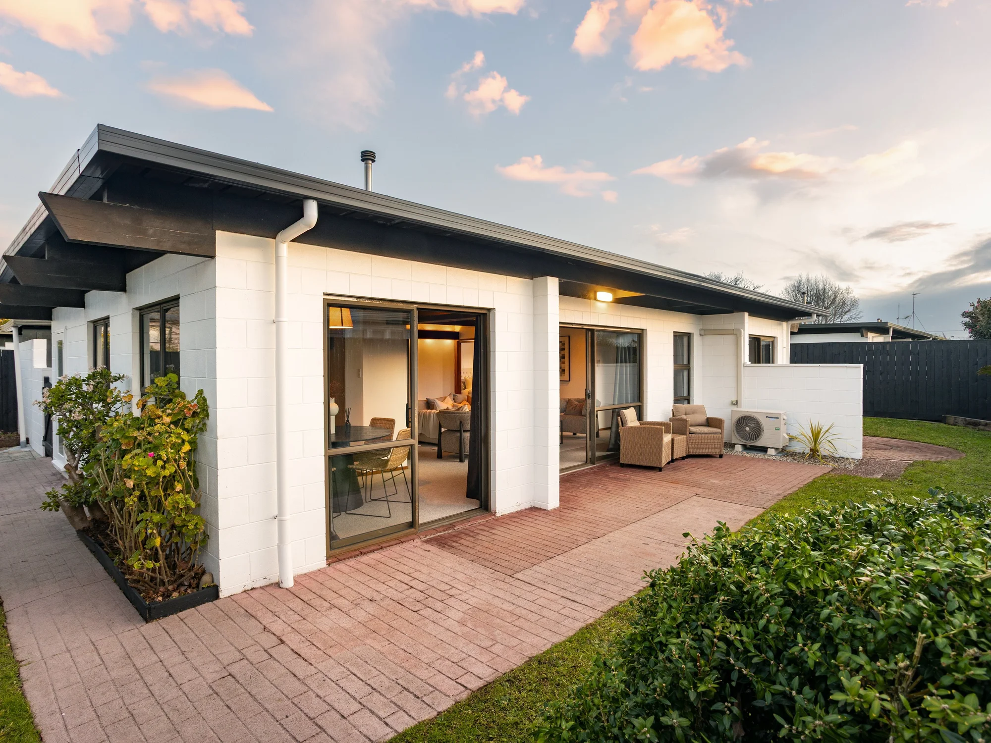 Hamilton East 3房  Charm of Mid-Century Living