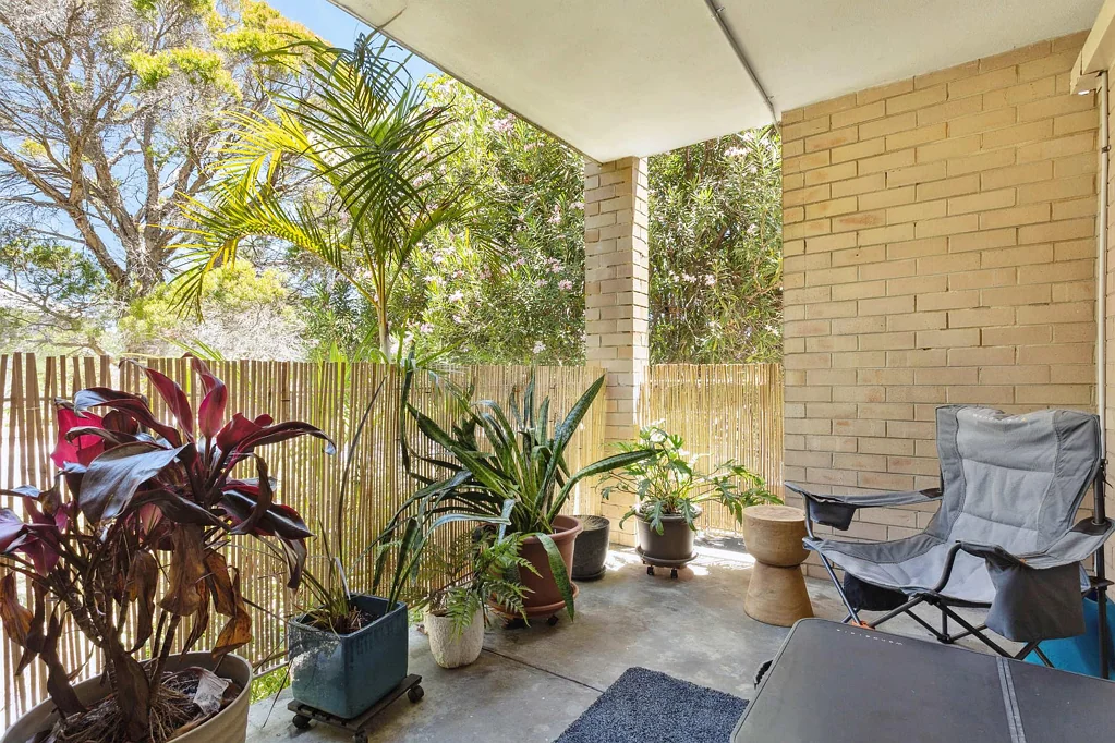 1/6 Wilson Crescent, Wembley Downs, WA 6019