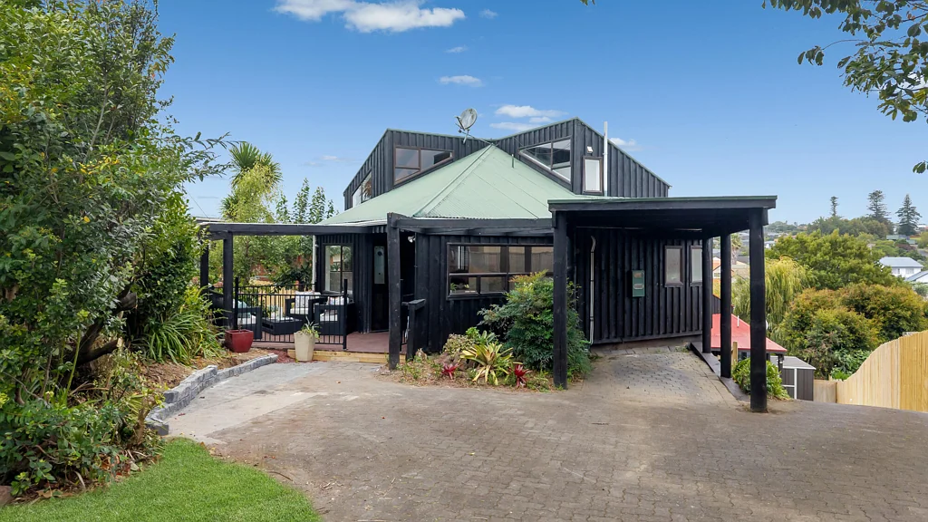 64A Mirrabooka Avenue, Botany Downs, Manukau City, Auckland