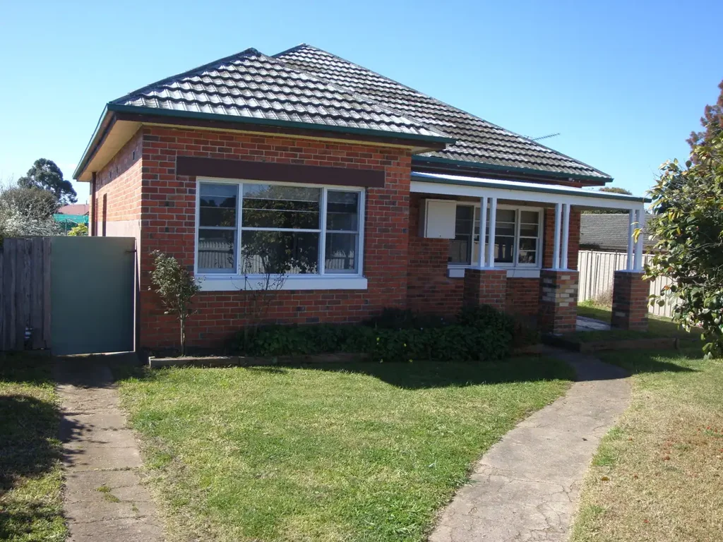 CHARMING HOME IN A PRIME LOCATION