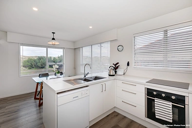 1/161 Marine Parade