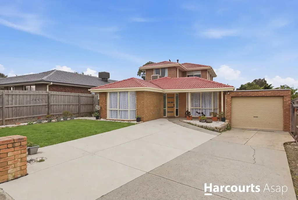 Narre Warren 5房 稀有Maramba Estate 5卧2超大主卧 步入式衣帽间 全幅地 跨代同住理想 选第6卧 宽敞生活区 现代厨房 户外娱乐空间 车库容3车 太阳能电池板 步行至学校交通 SOLD BY ROWAN REDDY 0426 236 095