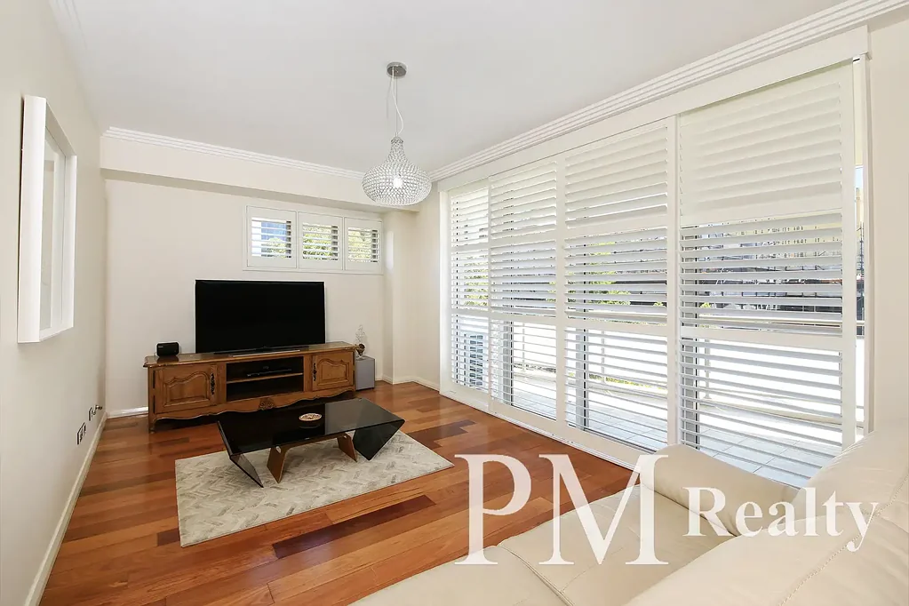 Fully Furnished Sub-Penthouse in Prime Location