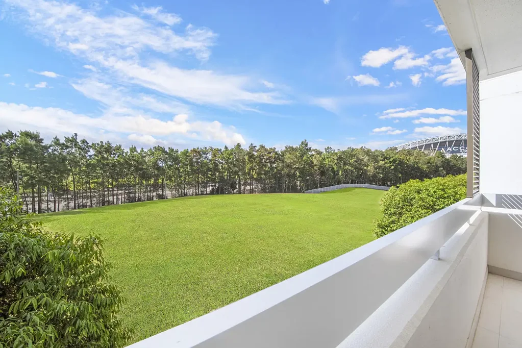 Lidcombe 2 Slaapkamer Modern Parkside Living with Oversized Layout & Exceptional Storage
