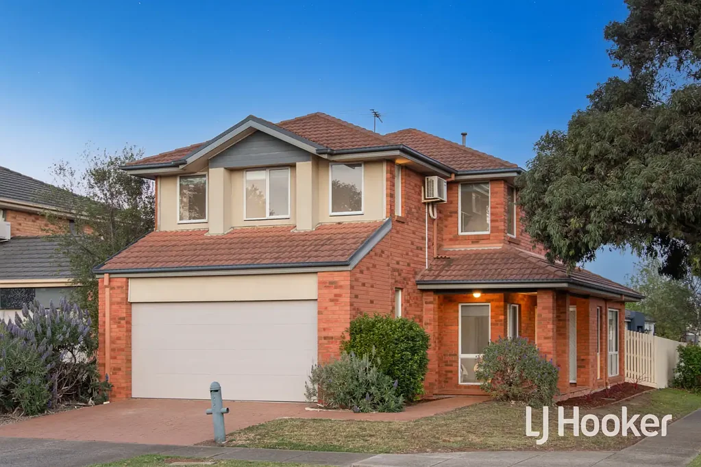 Point Cook 4બેડરૂમ Impeccable Double-Storey Home in Prestigious Lincolnheath Estate