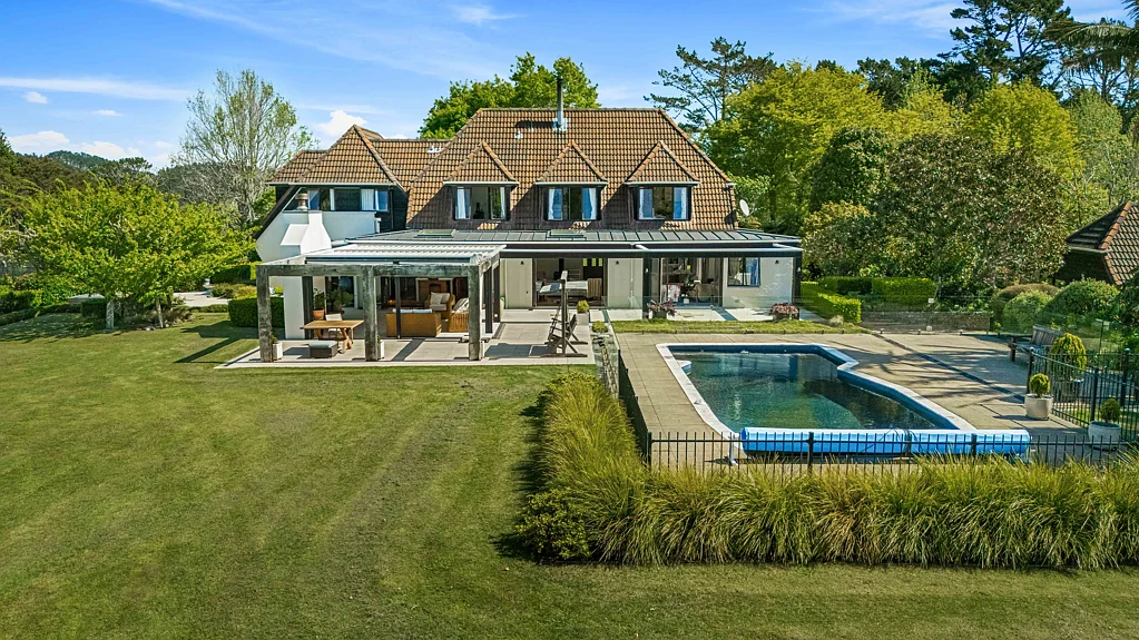 Dairy Flat Premier equestrian estate