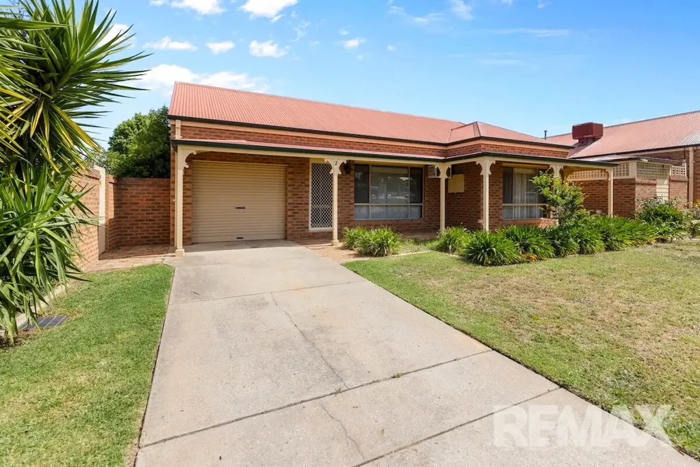 2 Nardoo Street, Glenfield Park, NSW 2650