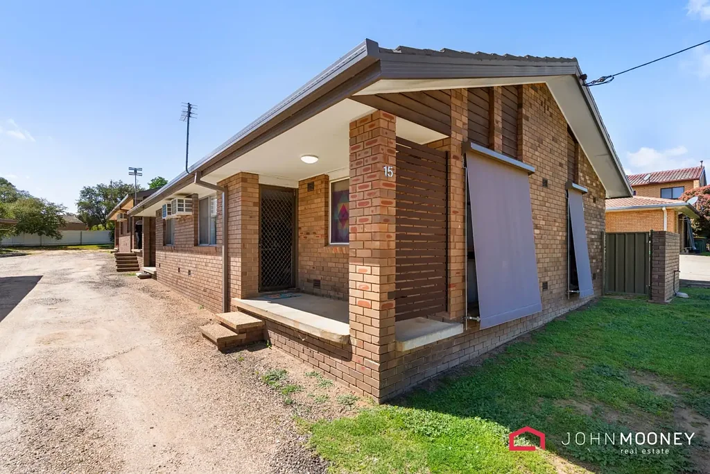15 Nordlingen Drive, Tolland, NSW 2650