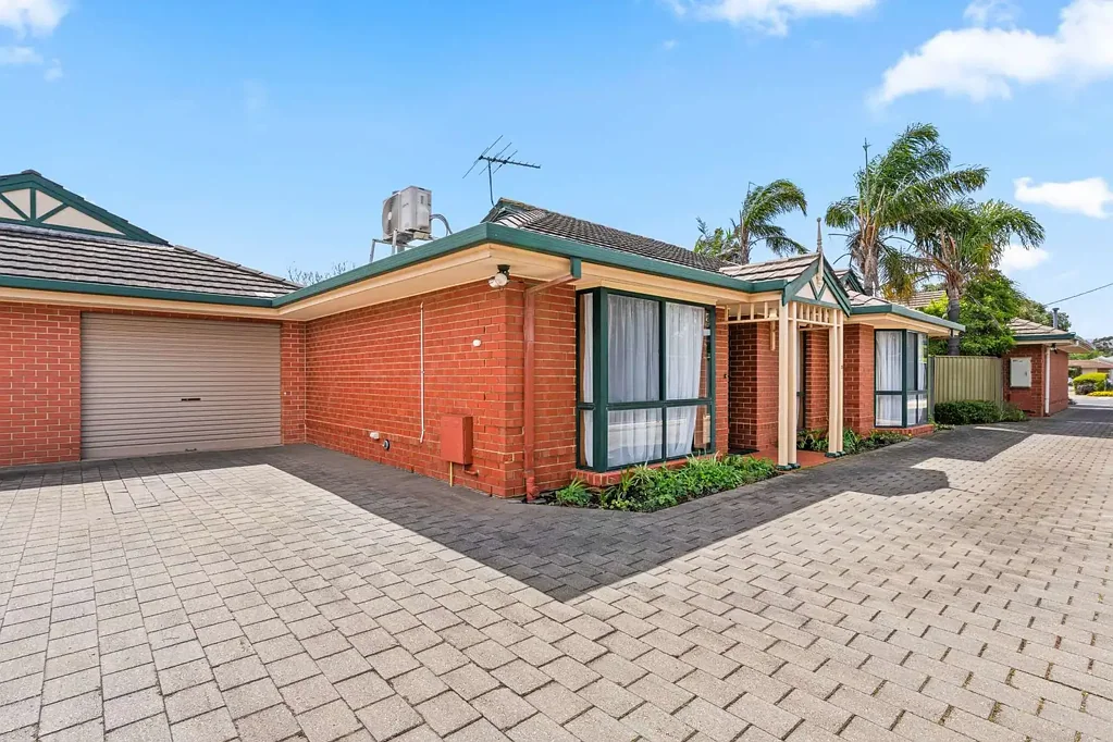 Ascot Park 3ਬੈੱਡਰੂਮ A standout, move in ready homette in this tightly held boutique block