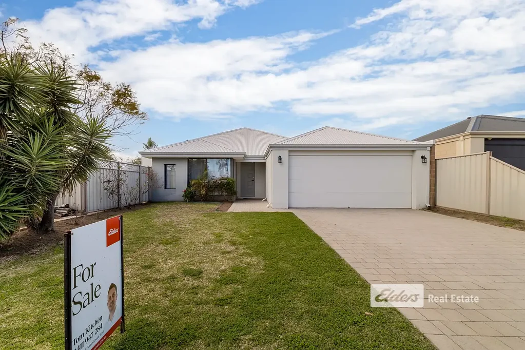 Australind 4कमरा PUT THIS ONE ON YOUR LIST!