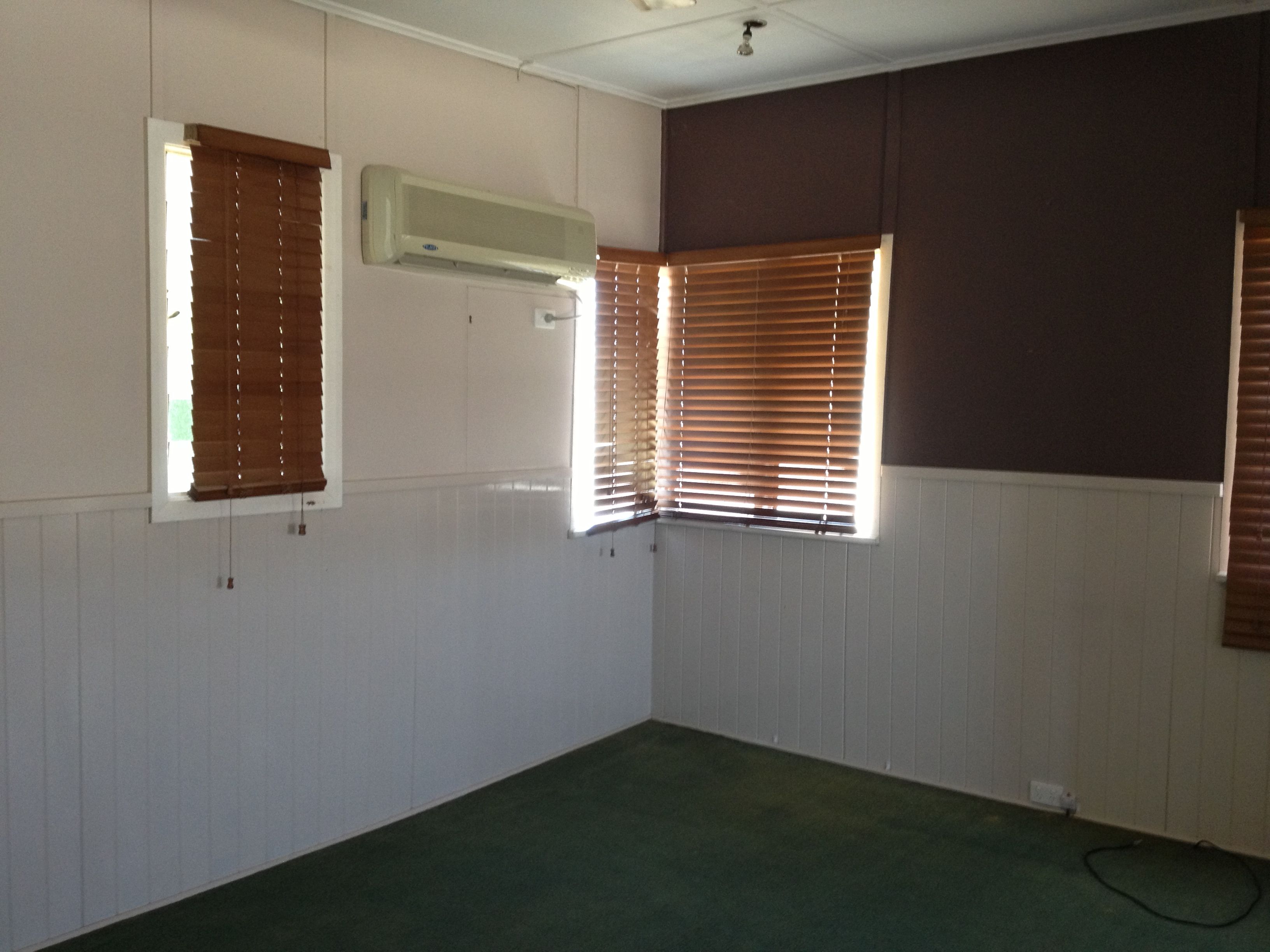 8 LEWIS ST, ROMA QLD 4455, 0 침실, 0 욕실, House