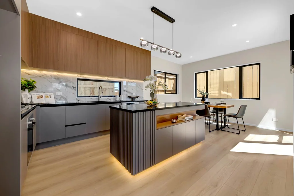 Half Moon Bay 4Kwarto Must Sell Freestanding Property – Act Fast!