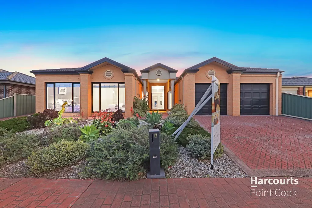 4 Shaftsbury Boulevard, Point Cook, VIC 3030