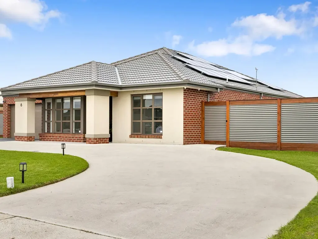 Coronet Bay 4Kwarto Contemporary Family Living on a Rare 2,413m² Allotment