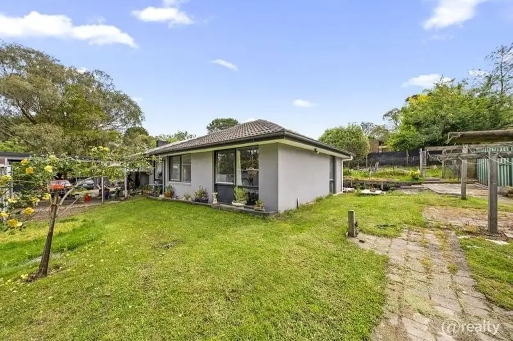 8 Warreena Grove, Chum Creek, VIC 3777
