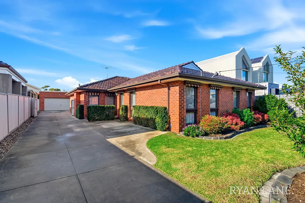 Altona 3Moenga Spacious family living