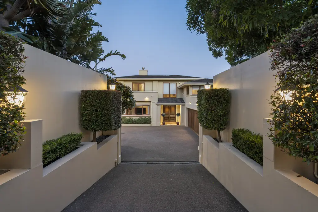 Campbells Bay 5ਬੈੱਡਰੂਮ COASTAL LUXURY AT ITS FINEST - IGNORE CV