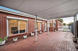 49 Tapleys Hill Road, Hendon