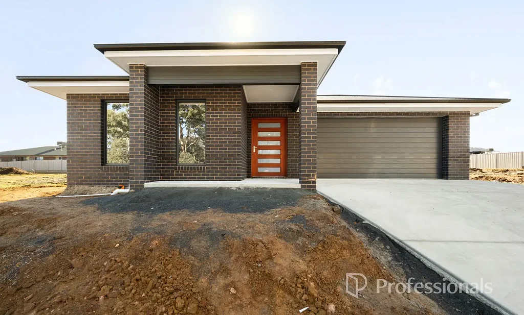 Leneva 4ਬੈੱਡਰੂਮ BRAND NEW HOME IN WATTLE GLEN ESTATE