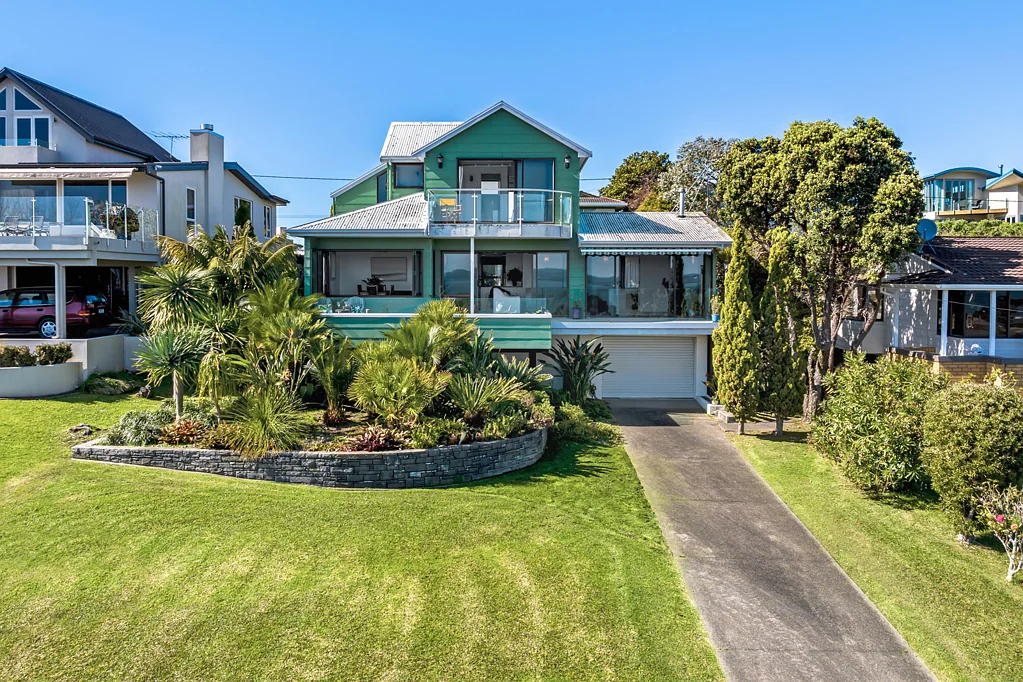 27 De Luen Avenue, Tindalls Beach, Rodney, Auckland