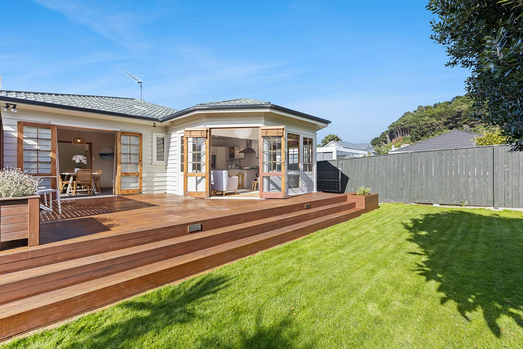 Seatoun 4 Bedroom Classic Family Living at its Best